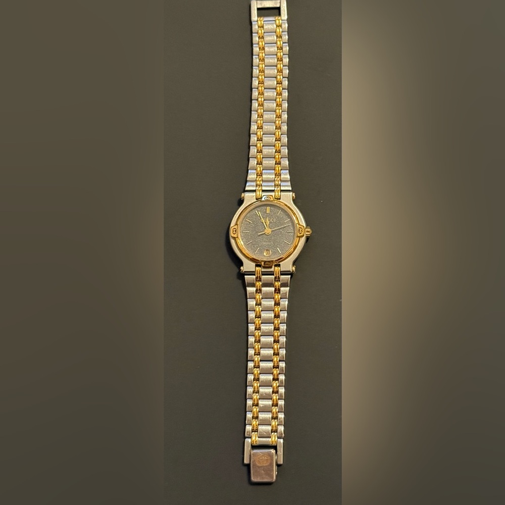 Vintage Gucci women’s watch
